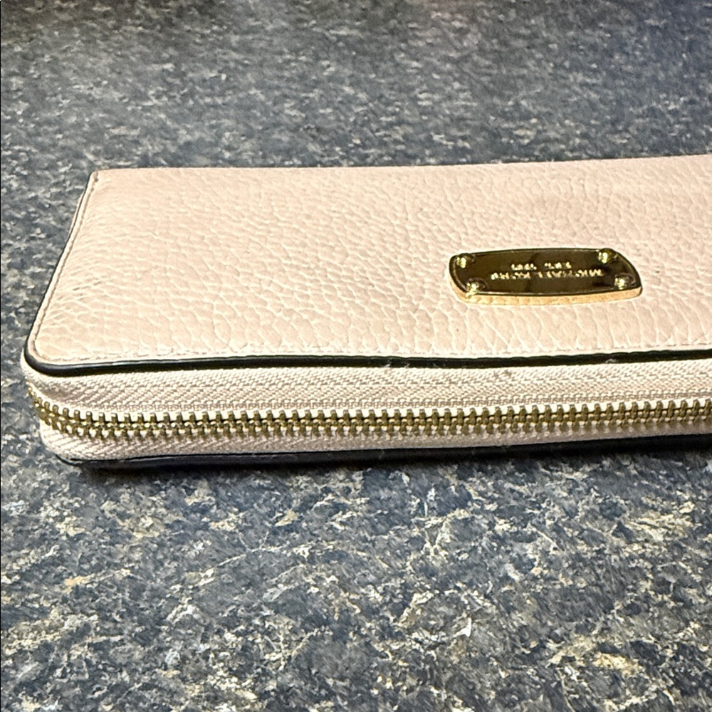 Michael Kors Pebbled Leather Wallet in Taupe - Picture 13 of 14